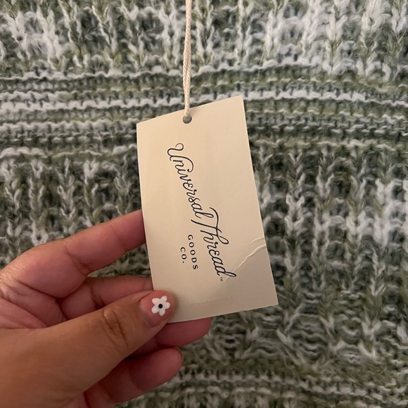 Universal Thread Green Knitted Sweater - Picture 4 of 6